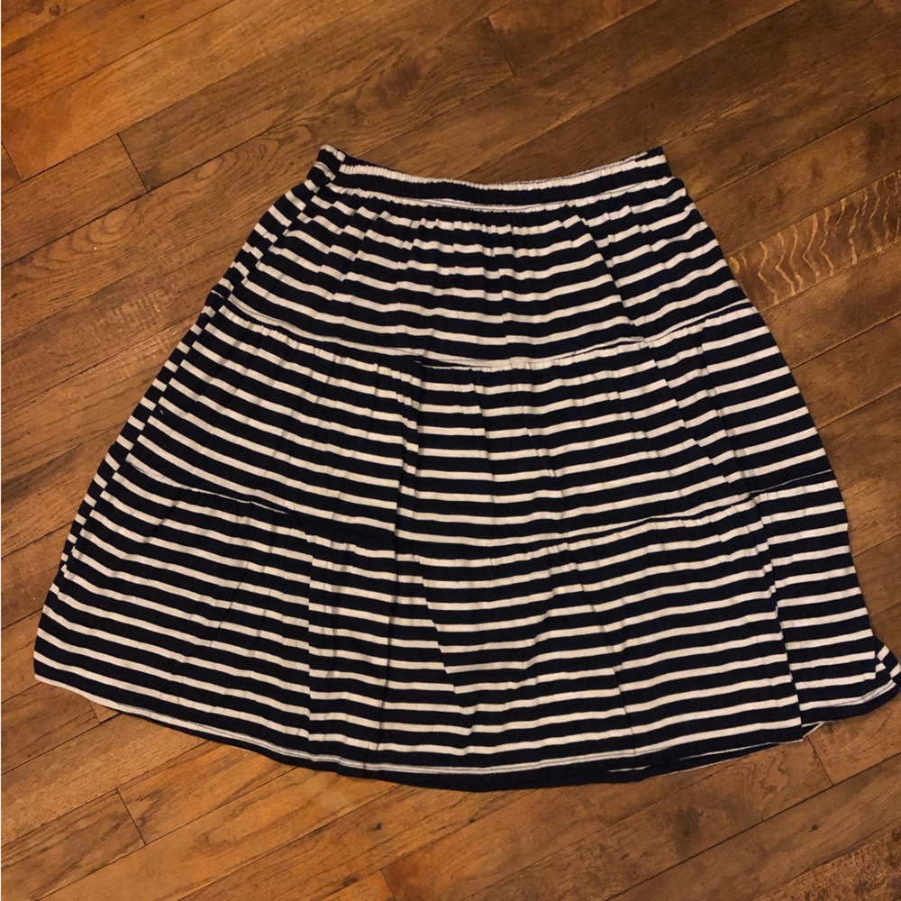 Women’s Kim Rogers knee length skirt, black and navy. lot of 2. Size small